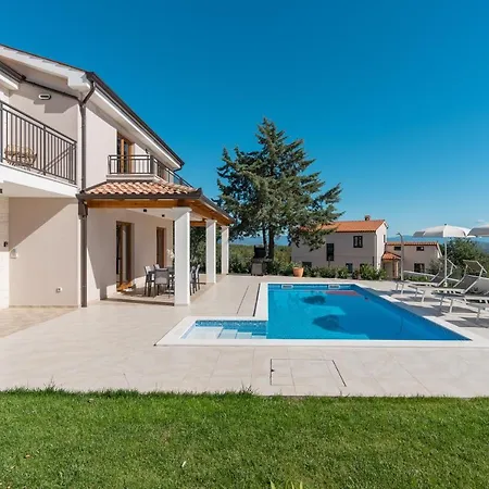 Atop The Village With Stunning View Villa