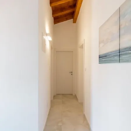 Villa Atop The Village With Stunning View