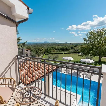 Villa Atop The Village With Stunning View