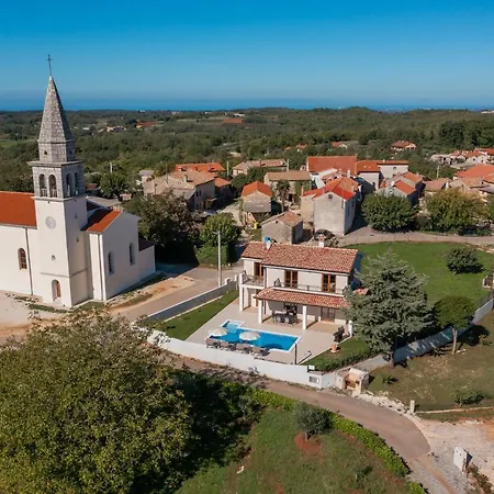 Atop The Village With Stunning View * Vižinada